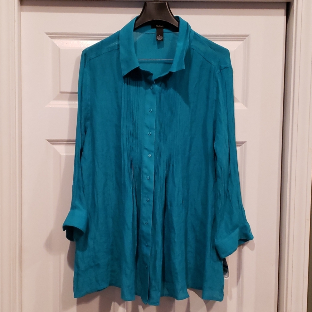 Alfani Blouse. Tunic Style. Button Front. New SzXL